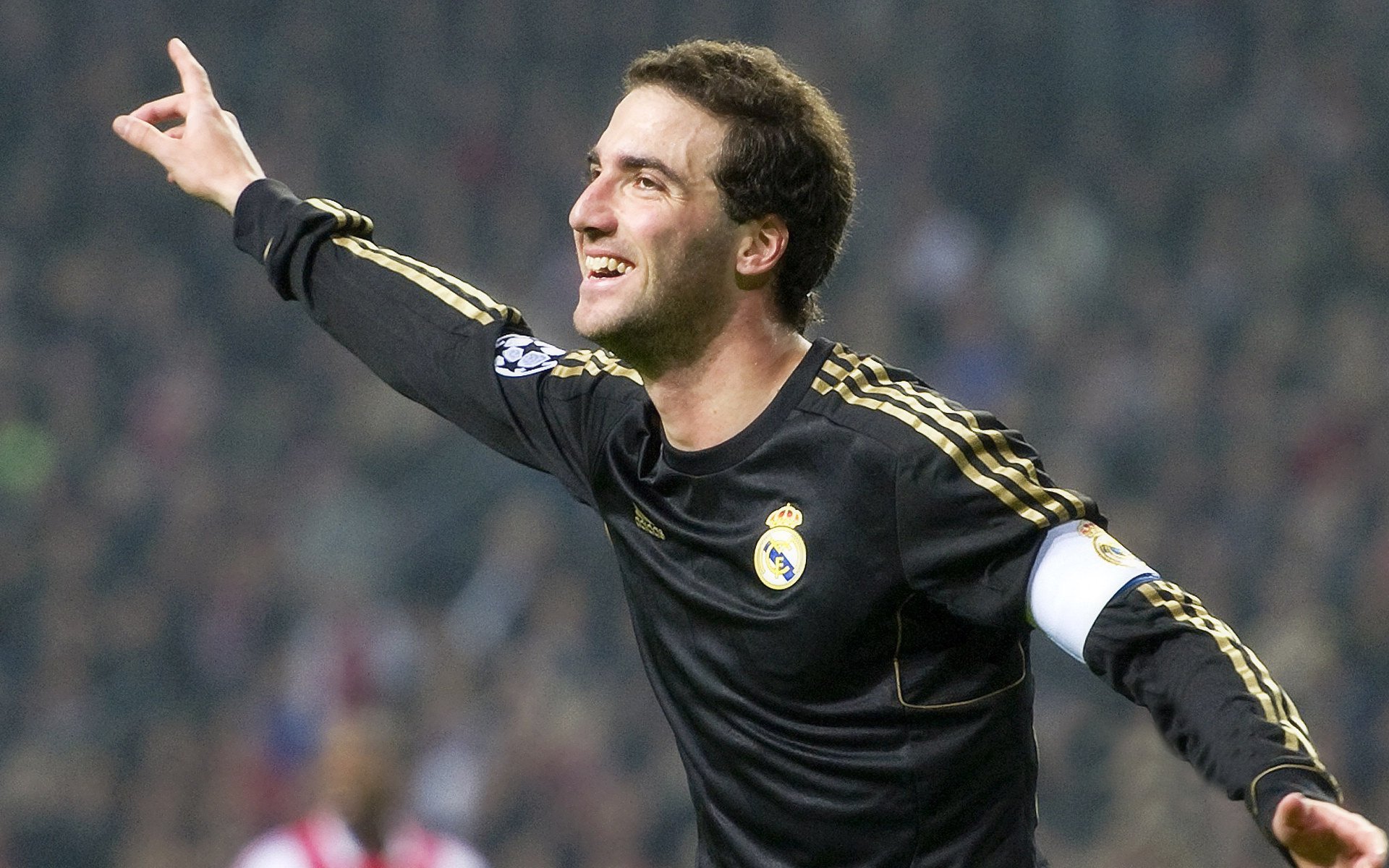 开云官网-加克波压制级表现主导战局，美国队全面压制巴拉圭展现战术成熟